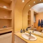 Apartment Luxury Historic By Duomo Sleeps 11 Como